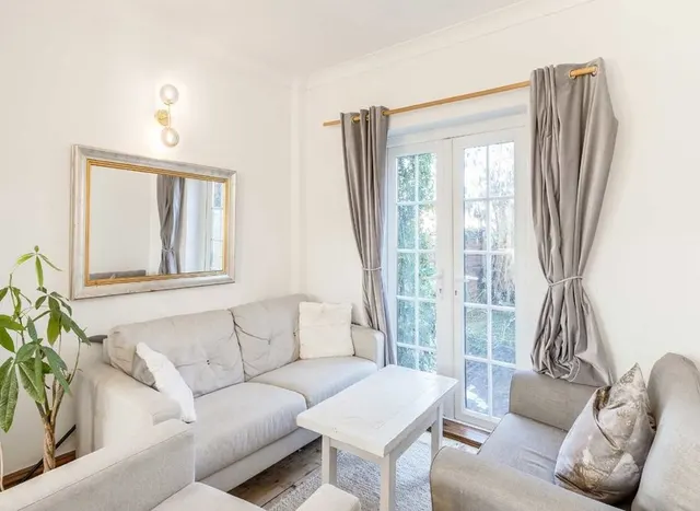 Photo 3 — Dover House Road, Putney, SW15