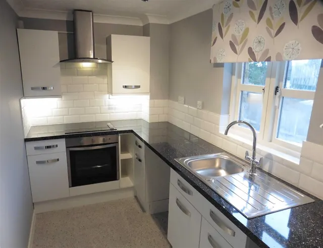 Jasmine Close, Calne, SN11, photo 2