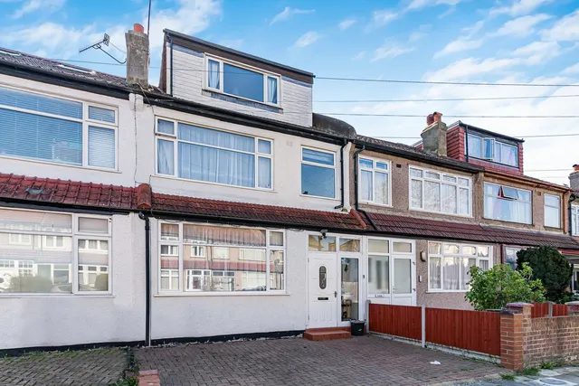 Fieldend Road, London, SW16, photo 1