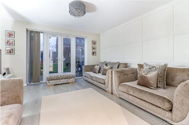 Photo 3 — Kingstone Place, Redditch, Worcestershire, B98 7GG