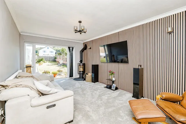St. Brides Road, Bridgend, CF35, photo 3