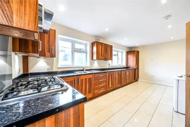 Hunt Road, High Wycombe, HP13, photo 2
