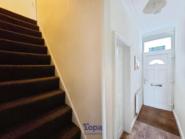 Sir Thomas Whites Road, Coventry, CV5, photo 3