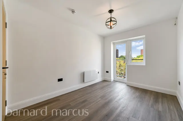 Church Road, London, W3, photo 3