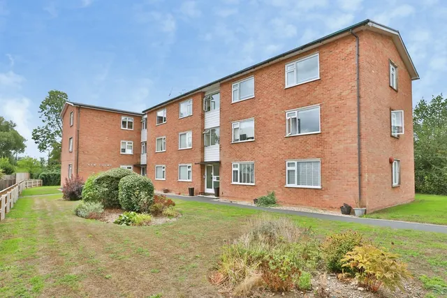 Strides Lane, Ringwood, BH24, photo 1