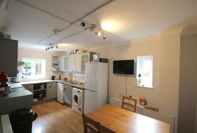 Nicholsons Grove, Colchester, CO1, photo 2