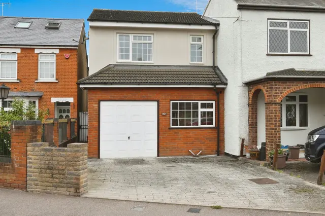 Stanstead Road, Hoddesdon, photo 1