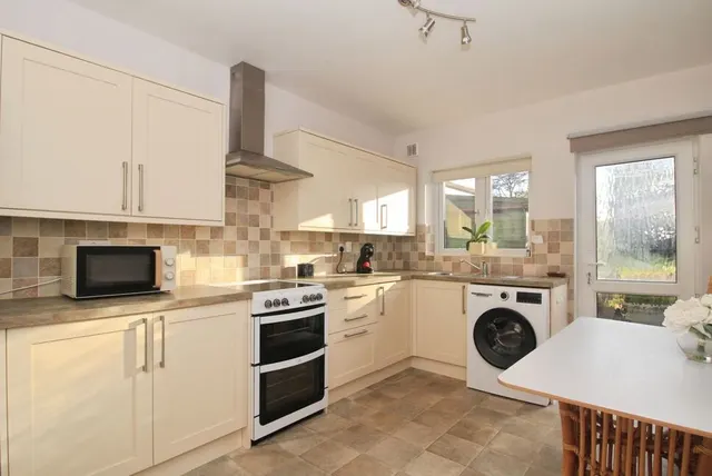 Calver Crescent, Sapcote, LE9, photo 2