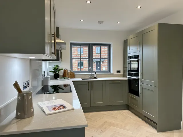 Brockhills Lane, New Milton, BH25, photo 3