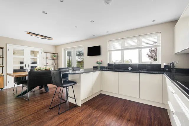 Grendon Road, Edgcott, photo 3