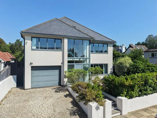 Bishops Road, Hove, BN3, photo 1