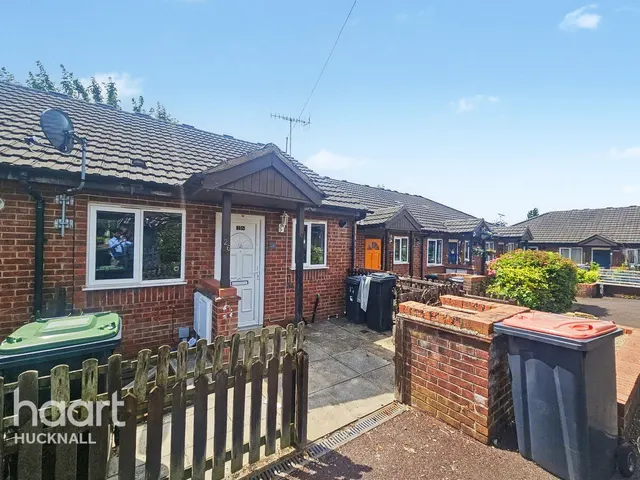 Wroughton Court, Nottingham, NG16, photo 1