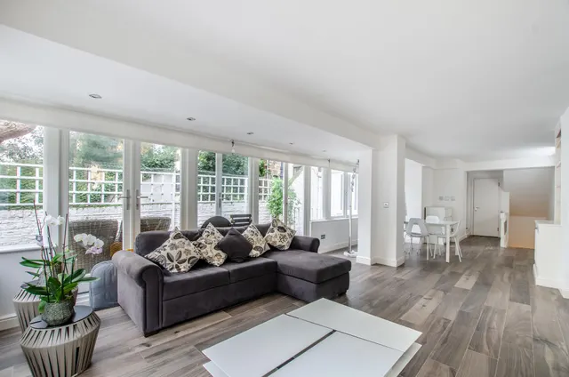 Photo 3 — 51b Longridge Road, London