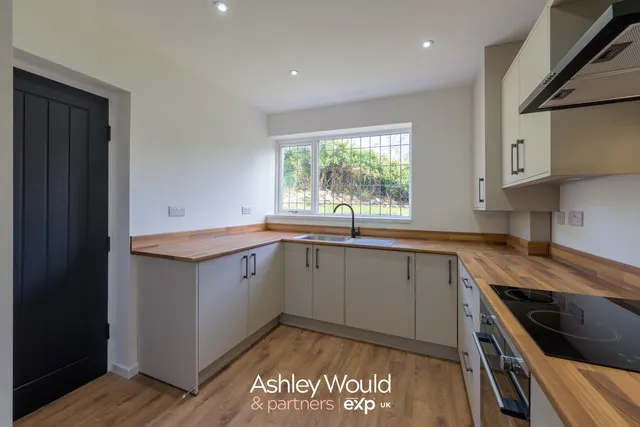 Wendover Road, Rowley Regis, B65, photo 3