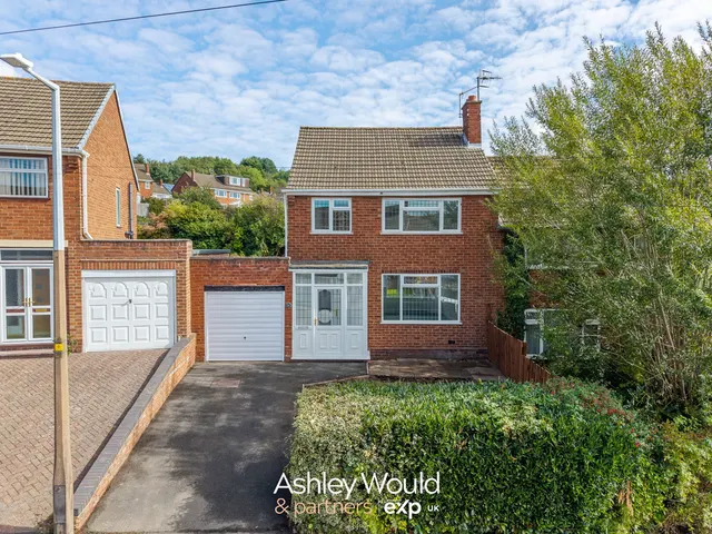 Wendover Road, Rowley Regis, B65, photo 1