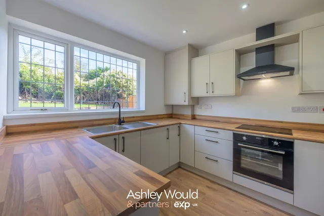 Wendover Road, Rowley Regis, B65, photo 2