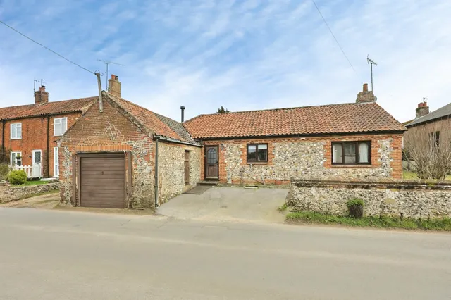 The Street, Sporle, PE32, photo 1