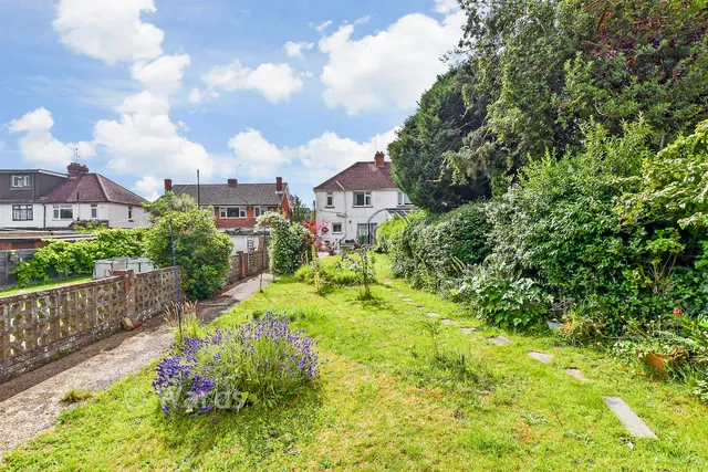 New Hythe Lane, Larkfield, ME20, photo 2