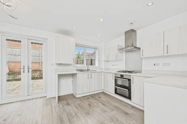 Photo 2 — Burkwood View, WAKEFIELD