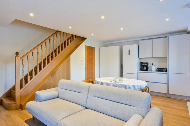 Photo 2 — 3 Albany Mews, Kingston upon Thames