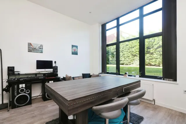 Photo 2 — Bellmont Lodge, Welwyn Garden City, AL7