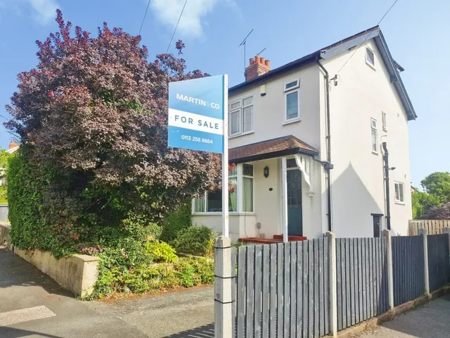 Victoria Drive, Horsforth, photo 1
