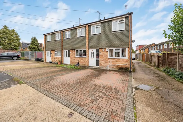 Paget Road, Hillingdon, UB10, photo 1