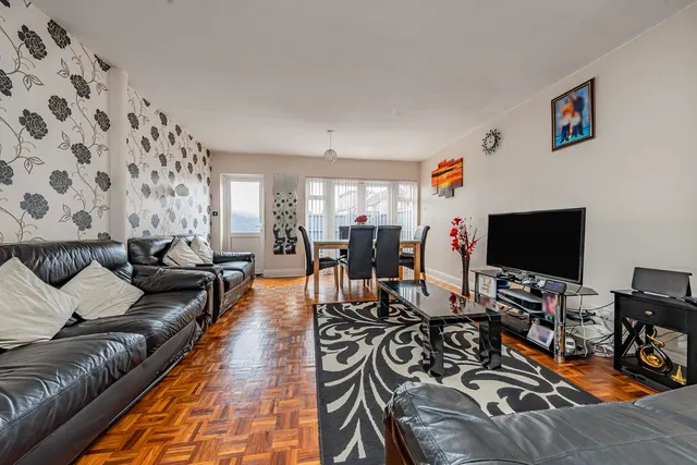Photo 2 — Paget Road, Hillingdon, UB10