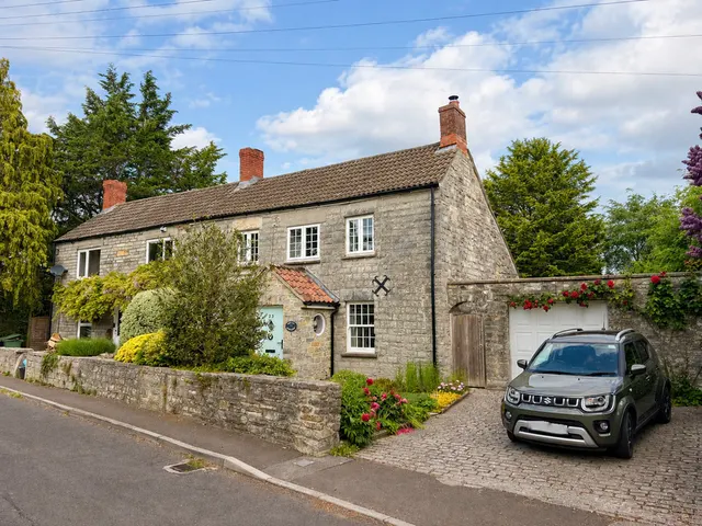 Portway, Street, photo 1