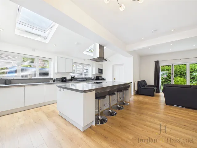 Photo 3 — Portland Place, Helsby, Frodsham, Cheshire, WA6 9LD