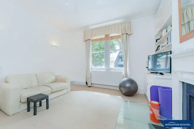 Photo 3 — Delaware Mansions, Maida Vale W9 2LL