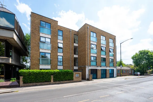 Flat 4, 32 West Barnes Lane, London, photo 1