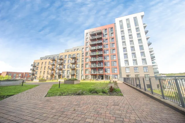 Meridian Way, Southampton, photo 1