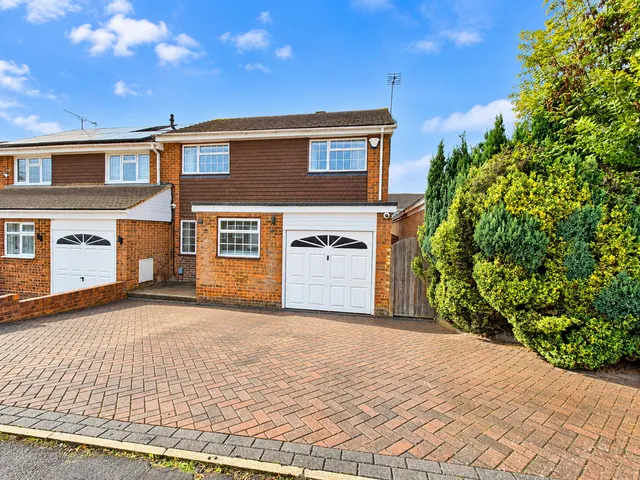 Sunbower Avenue, Dunstable, LU6, photo 1