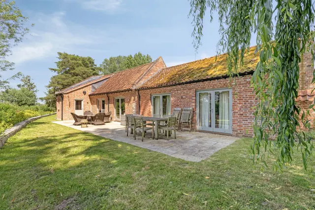 Beautiful Single Storey Barn Conversi, photo 1