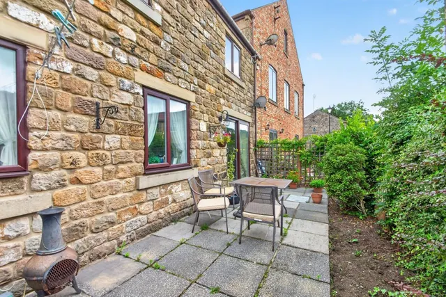 Low Mill Court, Shaw Mills, HG3, photo 1