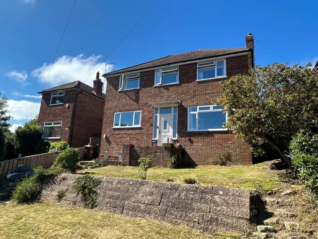 Chantry Avenue, Bexhill-On-Sea, photo 1