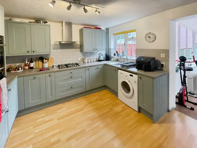 Photo 2 — Mulberry Way, Chineham, Basingstoke, Basingstoke, RG24 8TZ