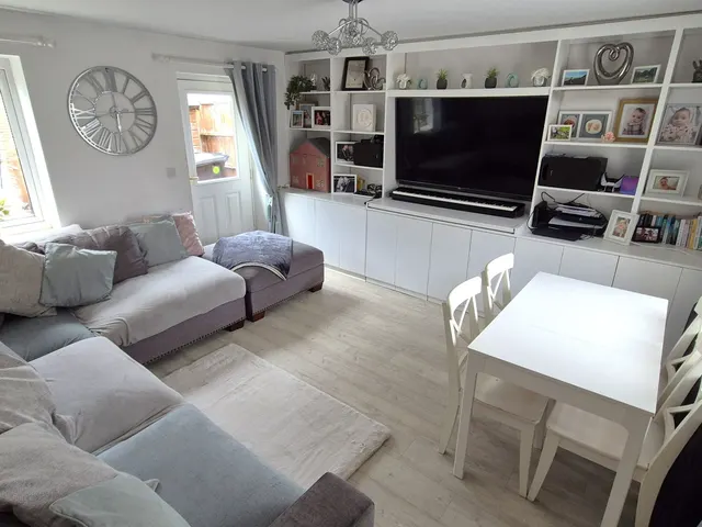 Walkers Close, Shefford, photo 2