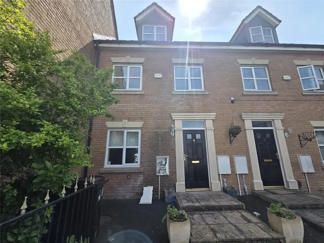 Lathom Close, Liverpool, L36, photo 1
