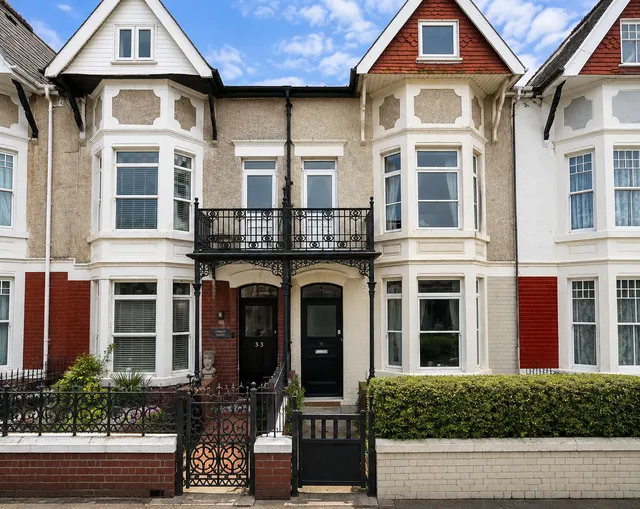 Esplanade Avenue, Porthcawl, CF36 3YS, photo 1