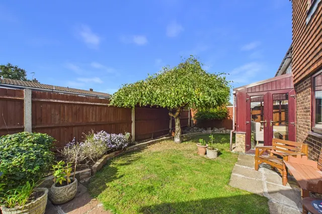 Abbotts Way, Wingrave, HP22, photo 3