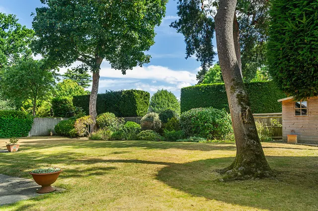 Photo 3 — Miller Place, Gerrards Cross, SL9