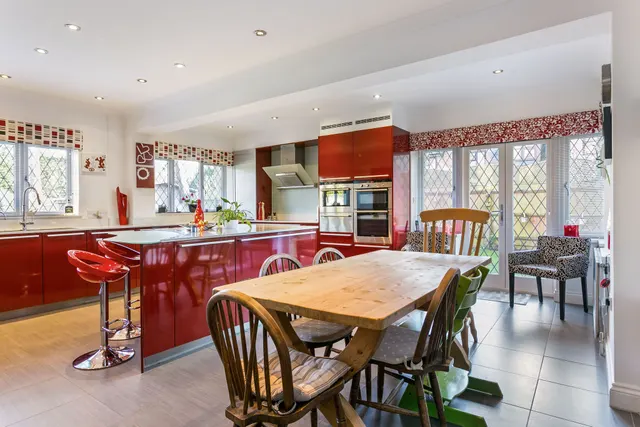 Photo 2 — Miller Place, Gerrards Cross, SL9
