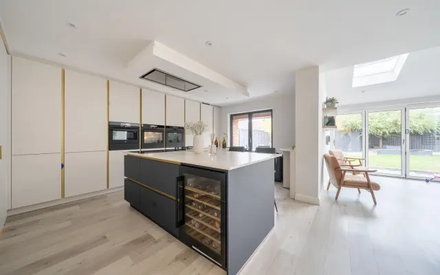 Photo 3 — Spriggs Close, Clapham, Bedford