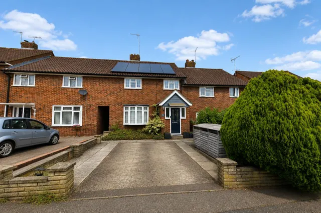 Manor Close, Hertford, Herts, SG14 3JZ, photo 1