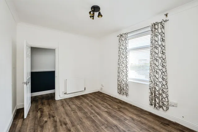 Bevans Terrace, Swansea, SA7, photo 2