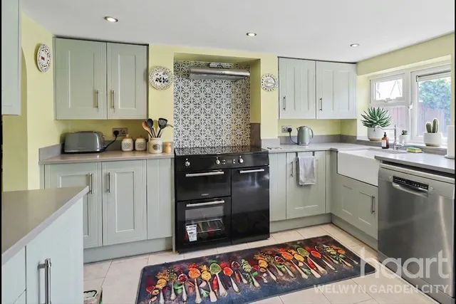 Codicote Road, Welwyn, AL6, photo 2