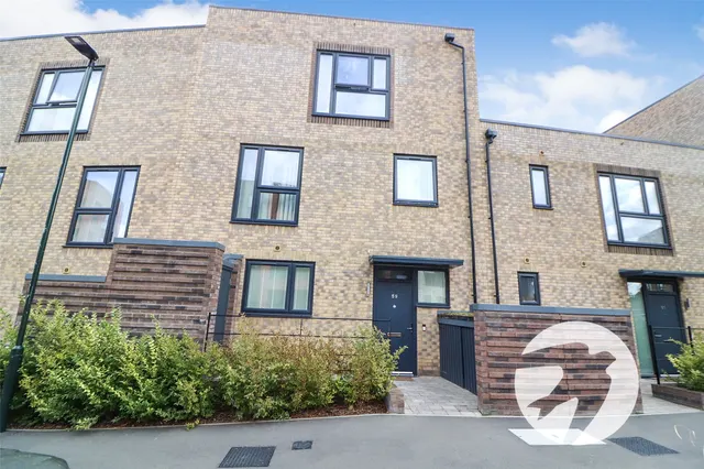 Sandy Road, Erith, DA8, photo 1