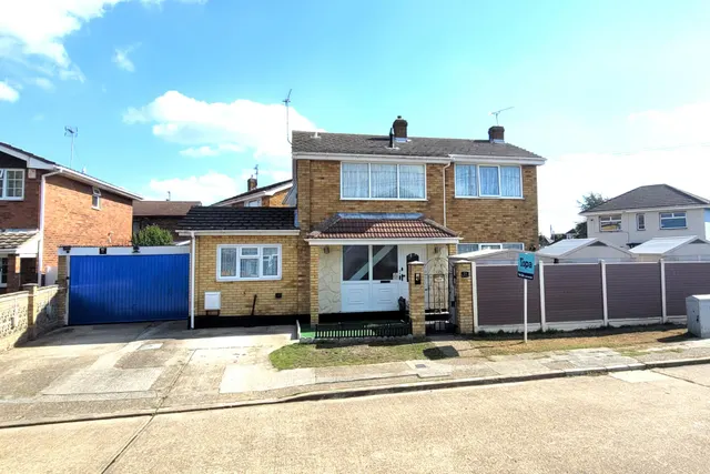 Westwood Road, Canvey Island, SS8, photo 1